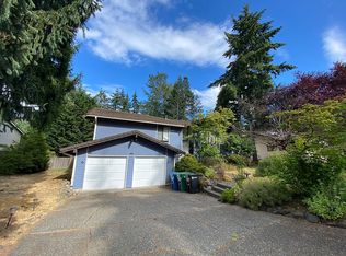 6720 80th Ave SE, Mercer Island, WA 98040