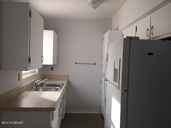 3rd image of 3102 Brookfair Cres