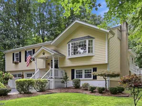 62 Lawrence Rd, Randolph Twp., NJ 07869