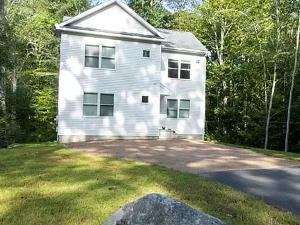 85 Shore Rd