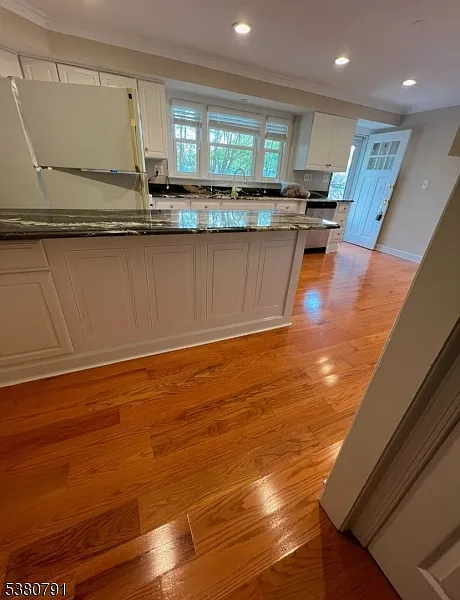 1 bed, 1.0 bath, $2,600 — Photo 3