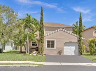 20737 NW 3rd St, Pembroke Pines, FL 33029