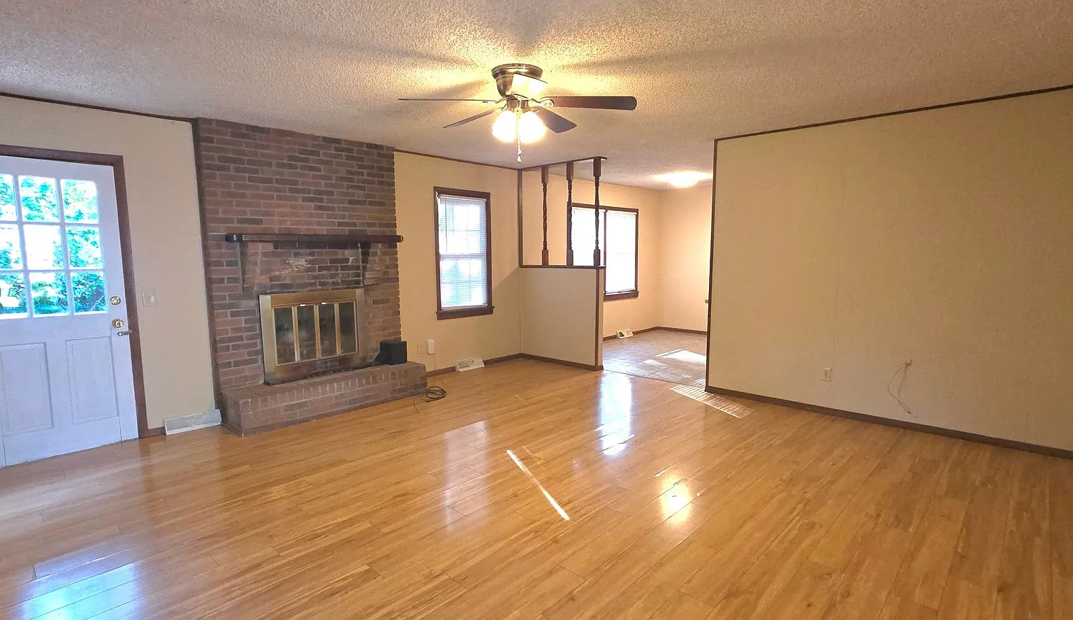 3 Bedrooms 2 Full Baths In Southwest Springfield! $1395 — Photo 4