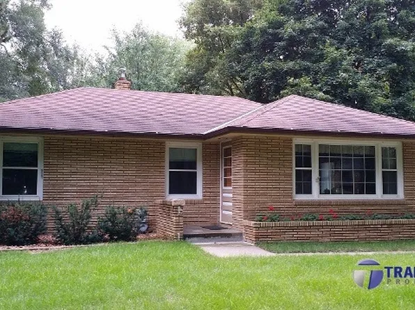 1970 Maryknoll Ave N, Maplewood, MN 55109