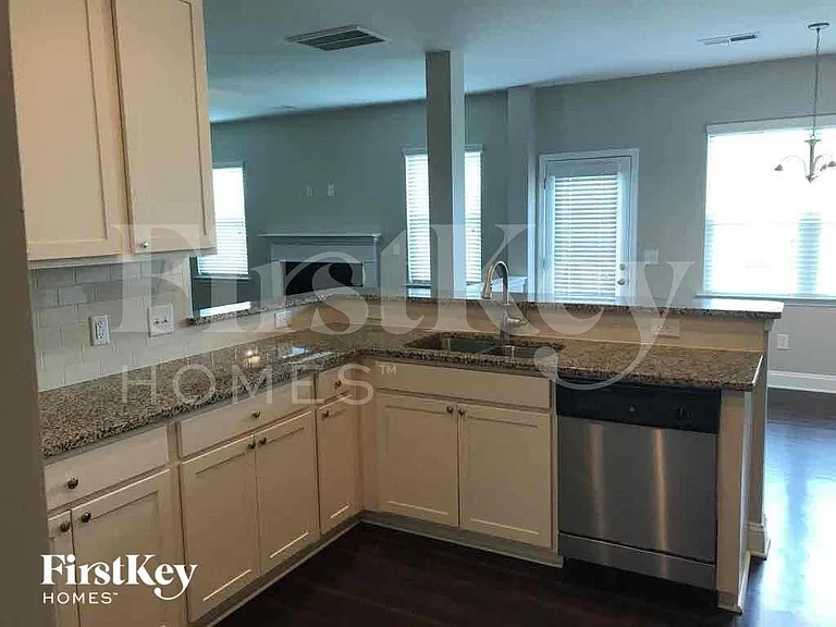 4908 Wilcrest Ct — Photo 12