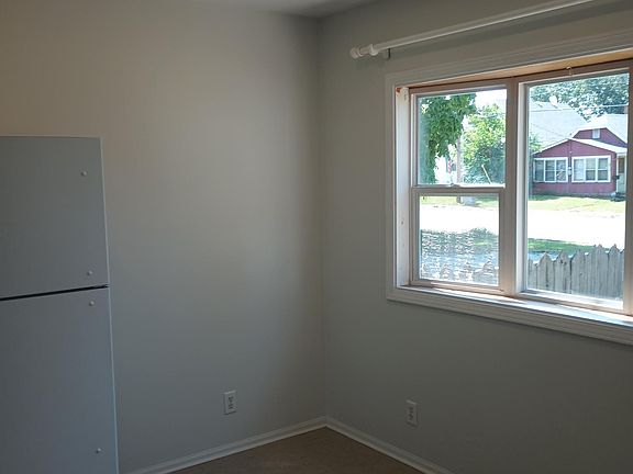 4th image of 905 E Marietta Ave #A