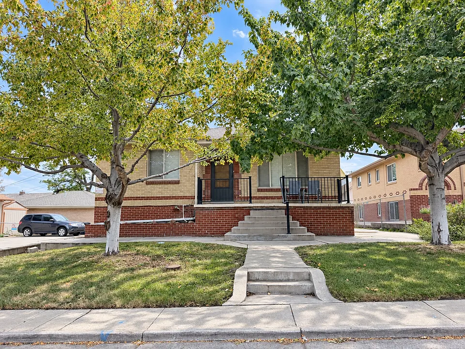2936 W 42nd Ave #B