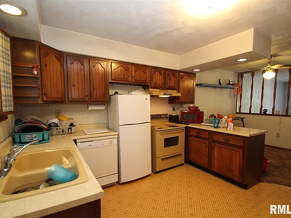 2nd image of 2730-32 W Millbrook Ct