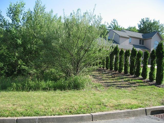 2nd image of 136 Cardinal Rd