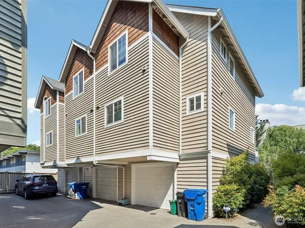12333 28th Avenue NE #B, Seattle, WA 98125