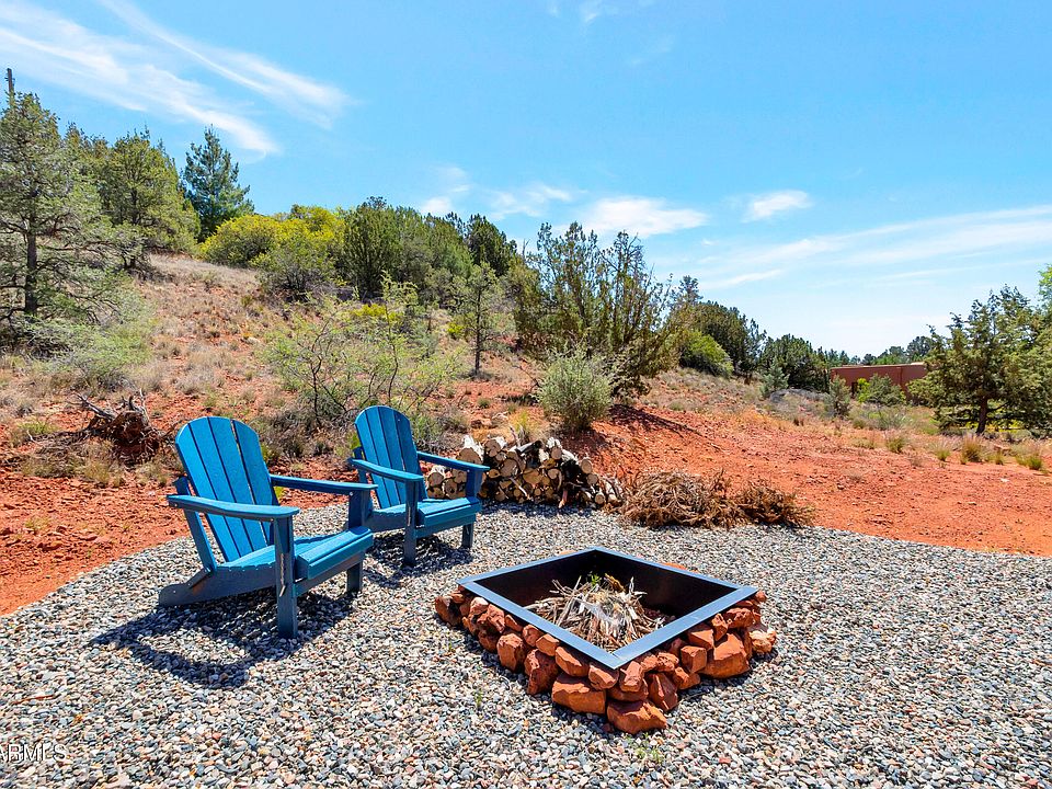 1st image of 260 HOHOKAM Drive