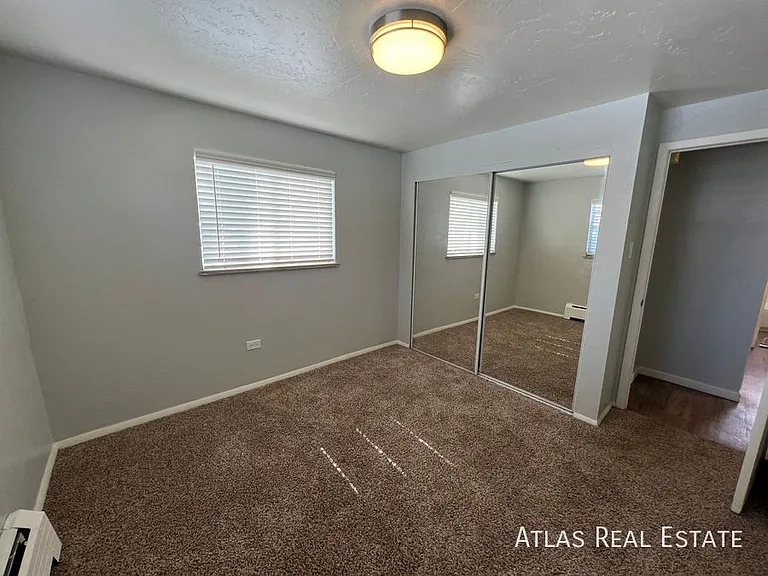 2337 S Locust St #C — Photo 7