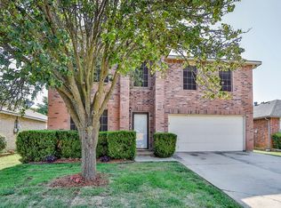 8759 Cove Meadow Ln, Fort Worth, TX 76123