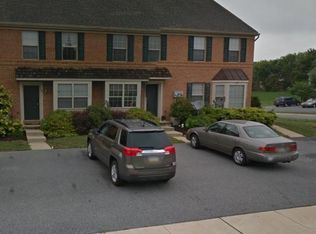 90 Tia Cir, Mount Joy, PA 17552