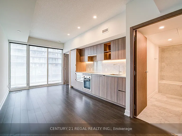 19 Bathurst St #2102 — Photo 3