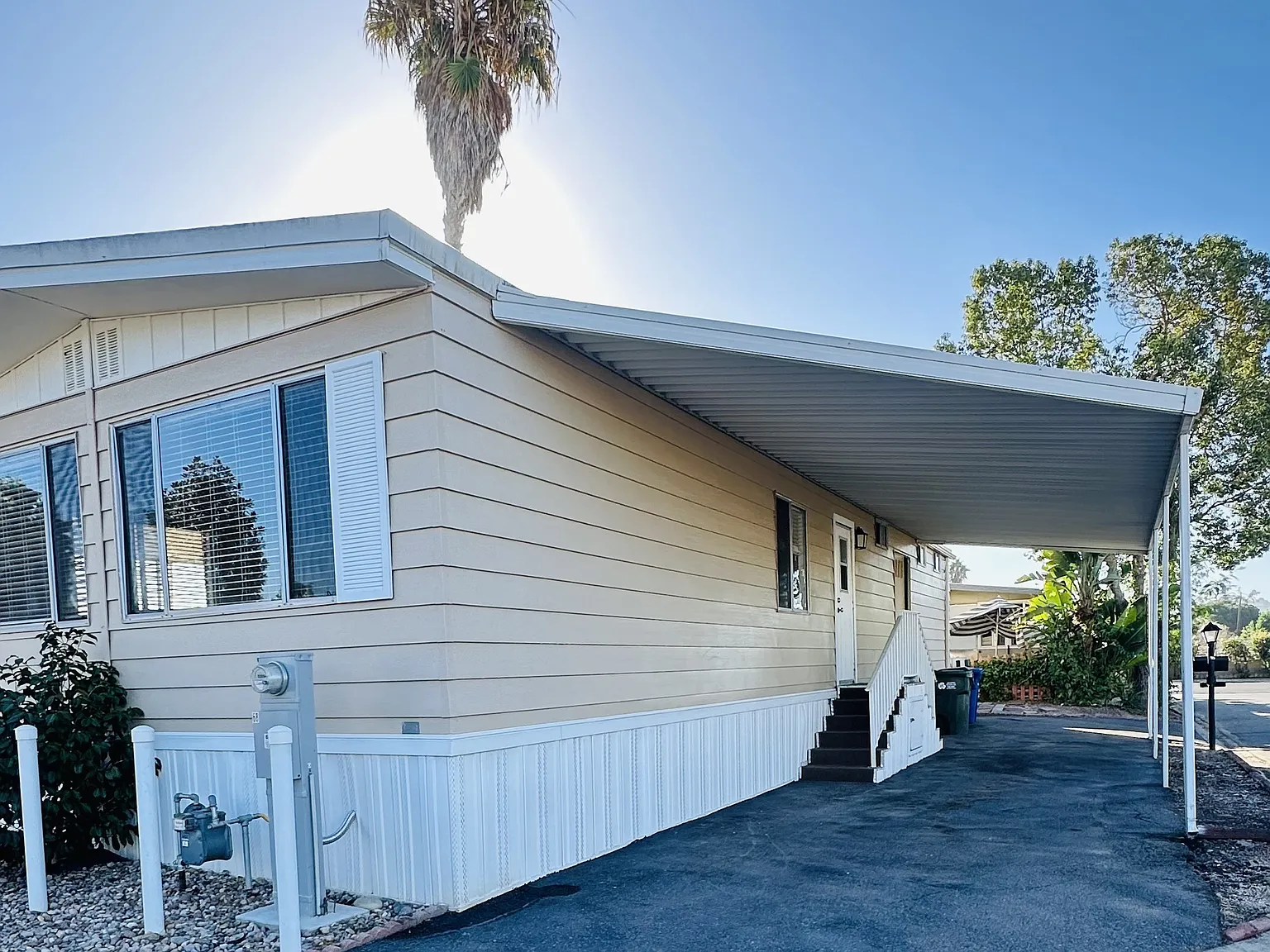 2 bed, 1040 sqft, $2,695 — Photo 4