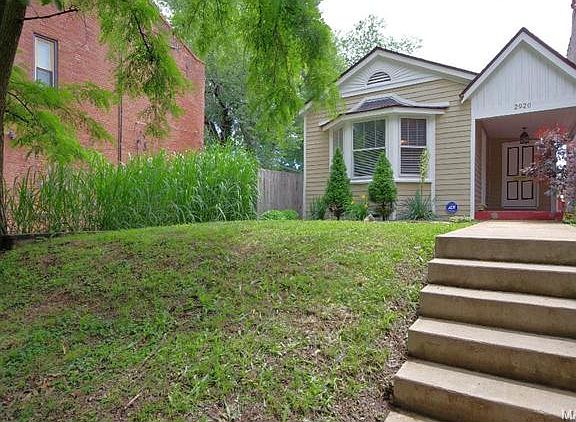 2nd image of 2920 Salena St