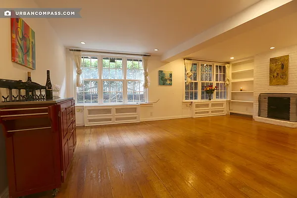 Rented by Compass | media 44