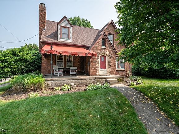 2nd image of 204 Berkshire Ave