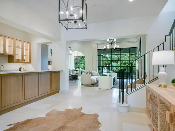 4401 Amarra Dr Building 6, Austin, TX 78735