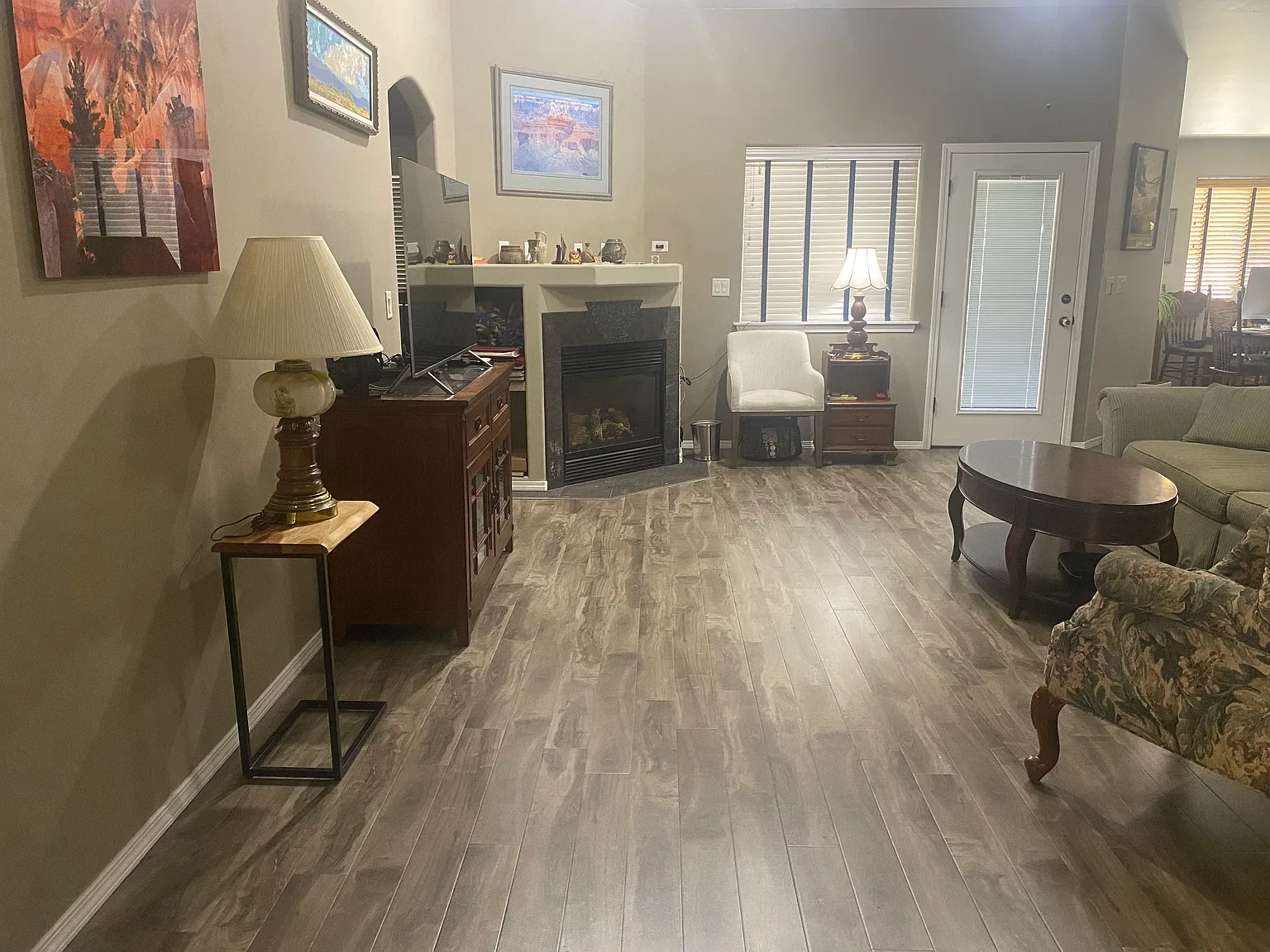 4 bed, 2.5 bath, 2050 sqft, $3,600 — Photo 4