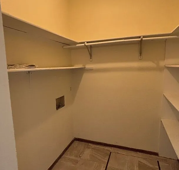 2525 Broadway St — Photo 14