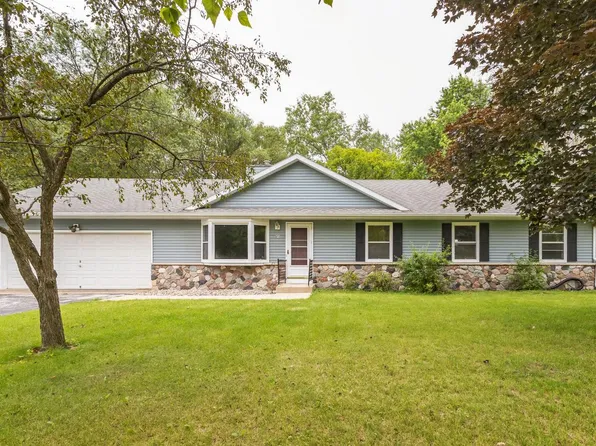 857 Bark Lake DRIVE, Hubertus, WI 53033