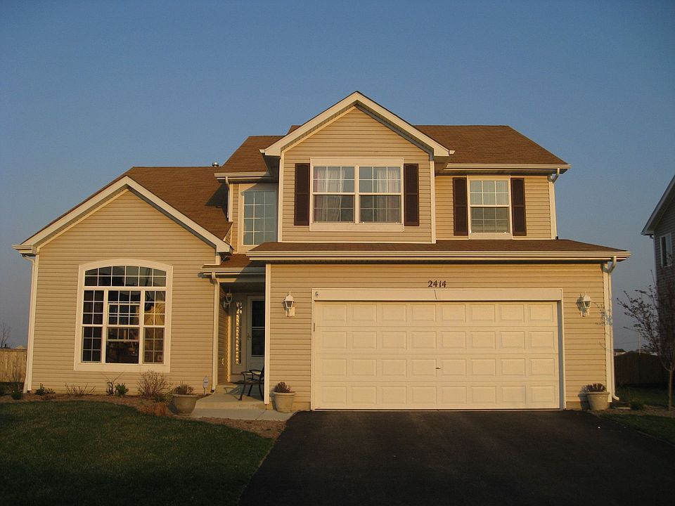 1st image of 2414 Red Oak Ct