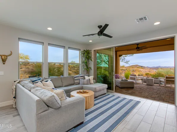 3247 HUCKLEBERRY Way, Wickenburg, AZ 85390