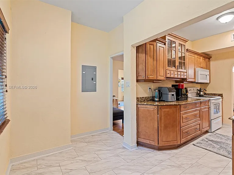 46 Montilla Ave #46 — Photo 20