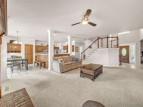 4th image of 7652 S Kingston Pl