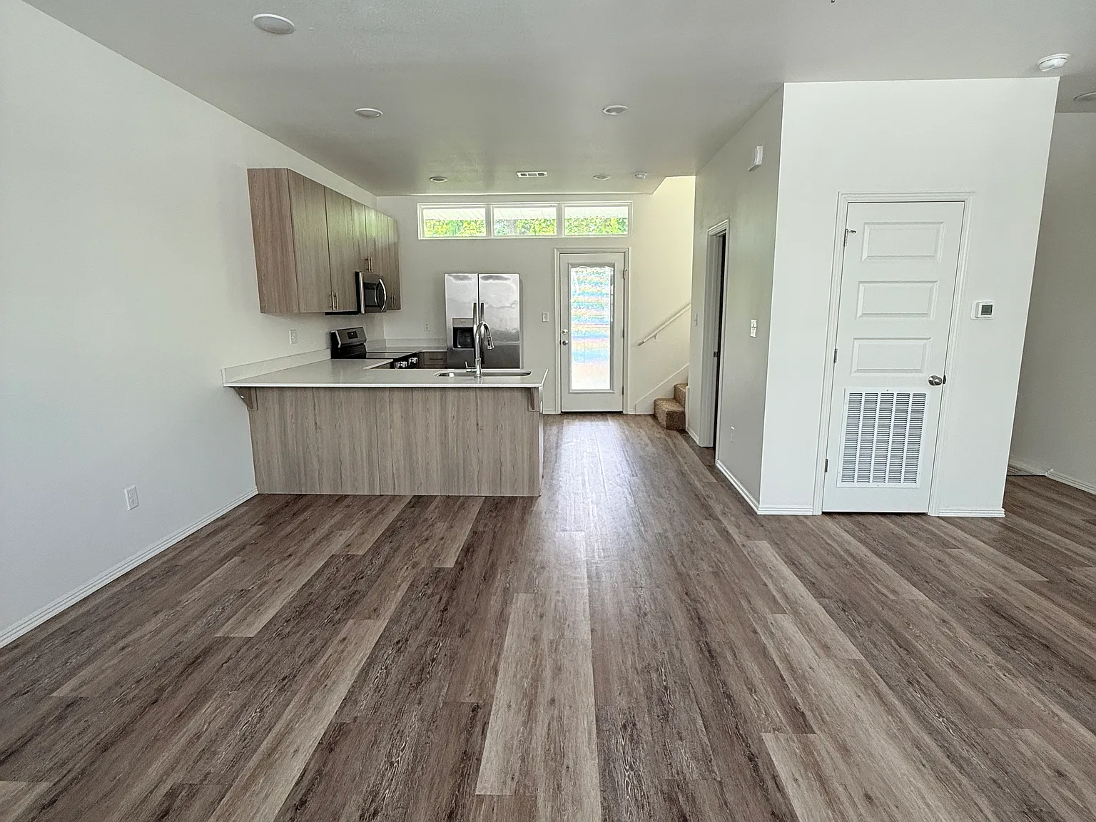2 bed, 1431 sqft, $1,690 — Photo 2