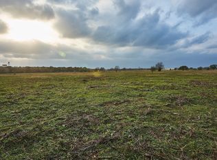 1552 County Road 457, Waelder, TX 78959