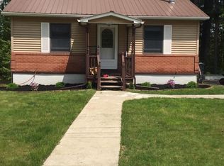 29 2nd St, Corinth, NY 12822
