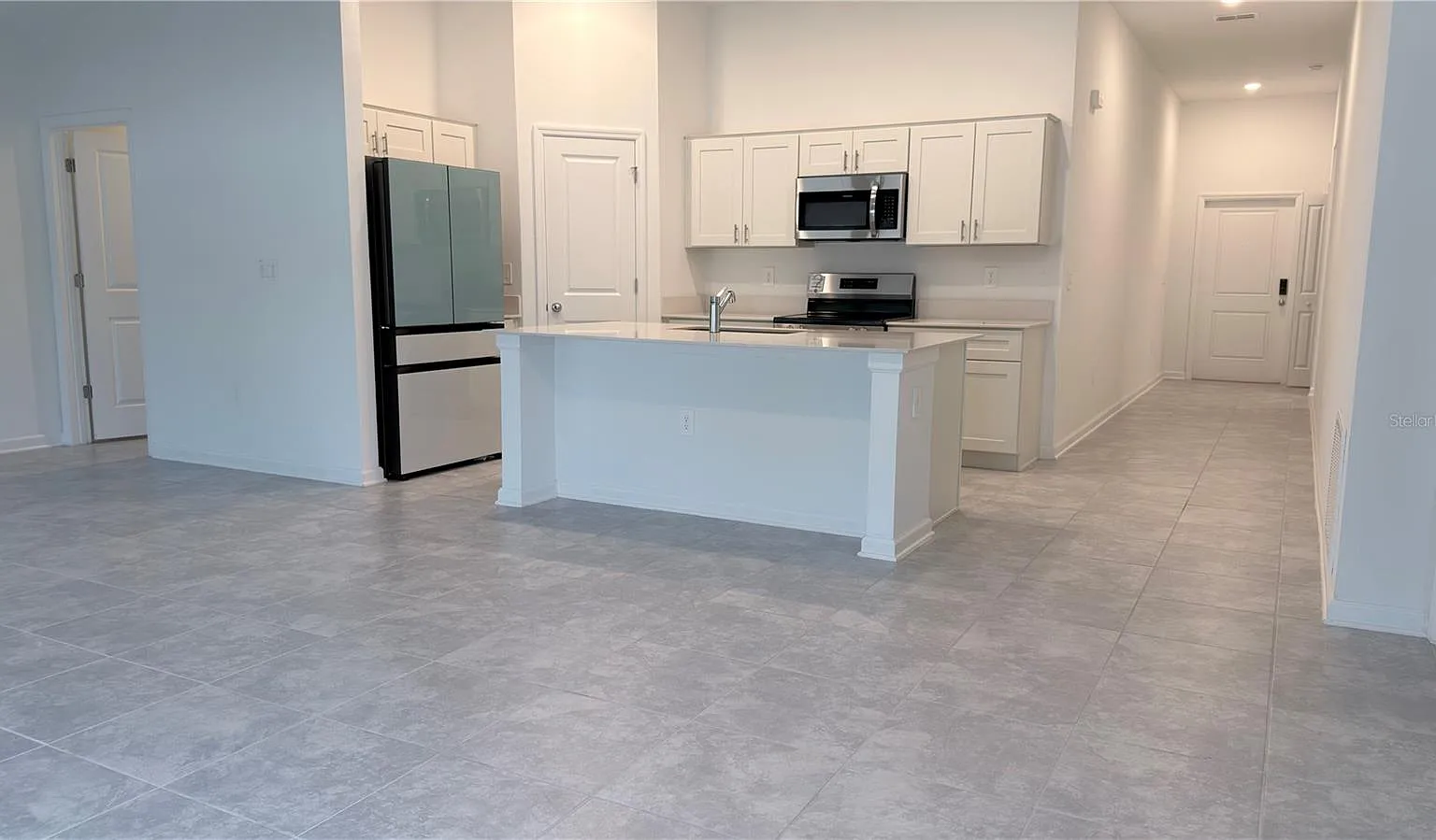 3 bed, 2.0 bath, 1542 sqft, $2,100 — Photo 4