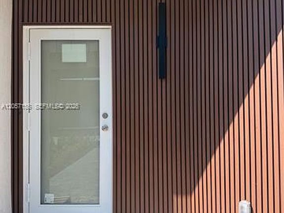 3rd image of 1629 NW 40th St #Townhouse 1