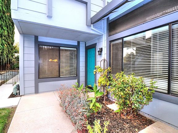 3rd image of 7448 Spicewood Dr