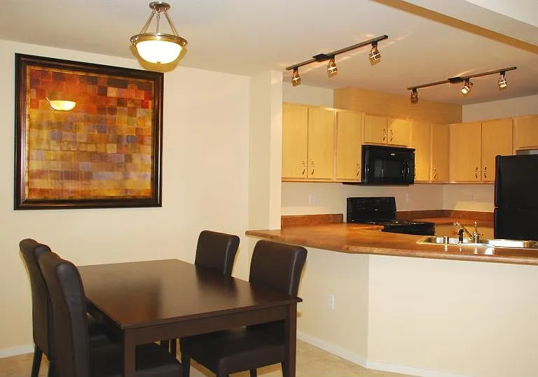 Chianti Apartments — Photo 9