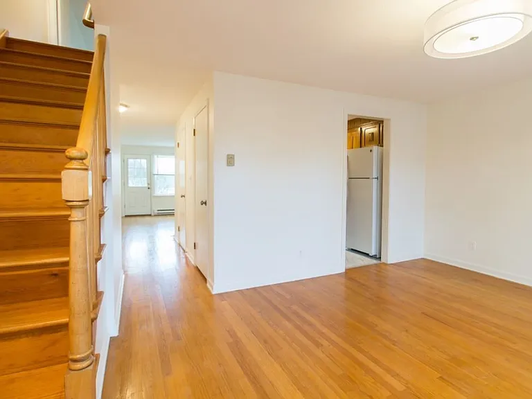 Suffield West Apartments — Photo 11