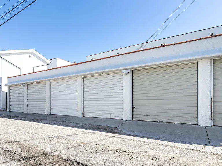 115 N Sycamore Ave — Photo 32