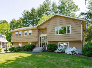 27 Maple Ave, Broad Brook, CT 06016