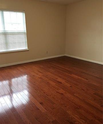 3rd image of 2343 Northbrook Dr