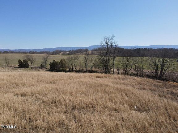3rd image of 3 River Village Ln