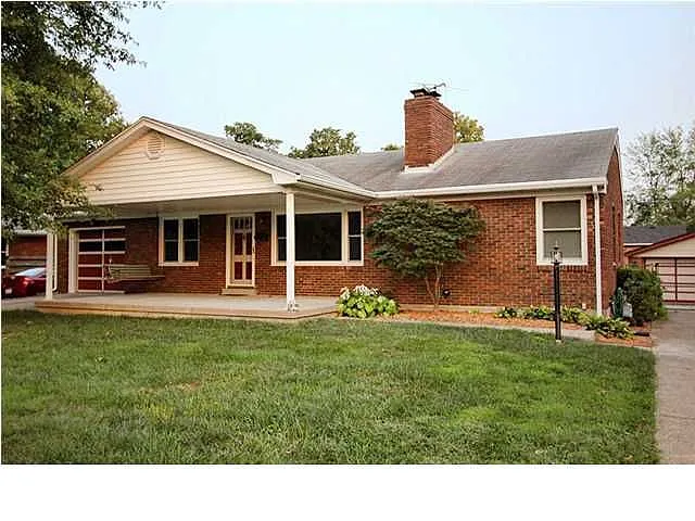 2815 Sharon Way photo 1
