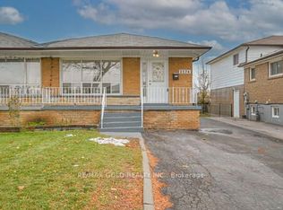 3274 Clara Dr, Mississauga, ON L4T2C7