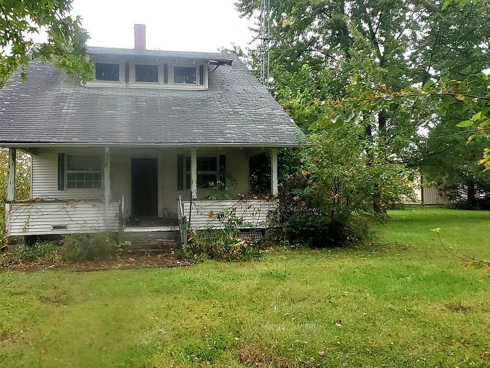 1st image of 412 N Main St