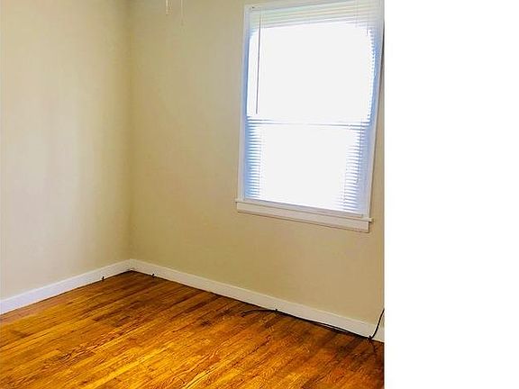 4th image of 2520 Skyline Ave