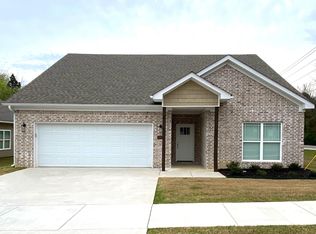 3501 Village Walk Dr, Bryant, AR 72022