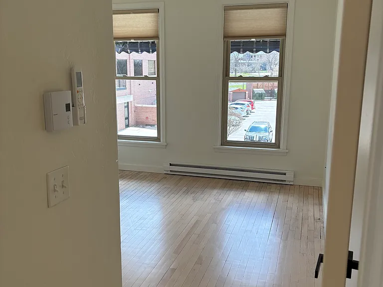 216 Main St #B — Photo 4