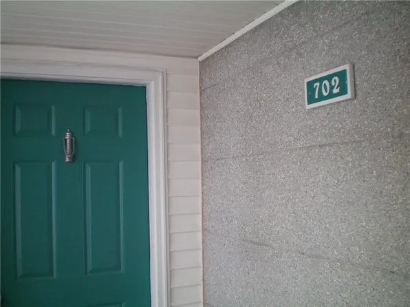 702 E Island Square Dr, Saint Simons Island, GA 31522
